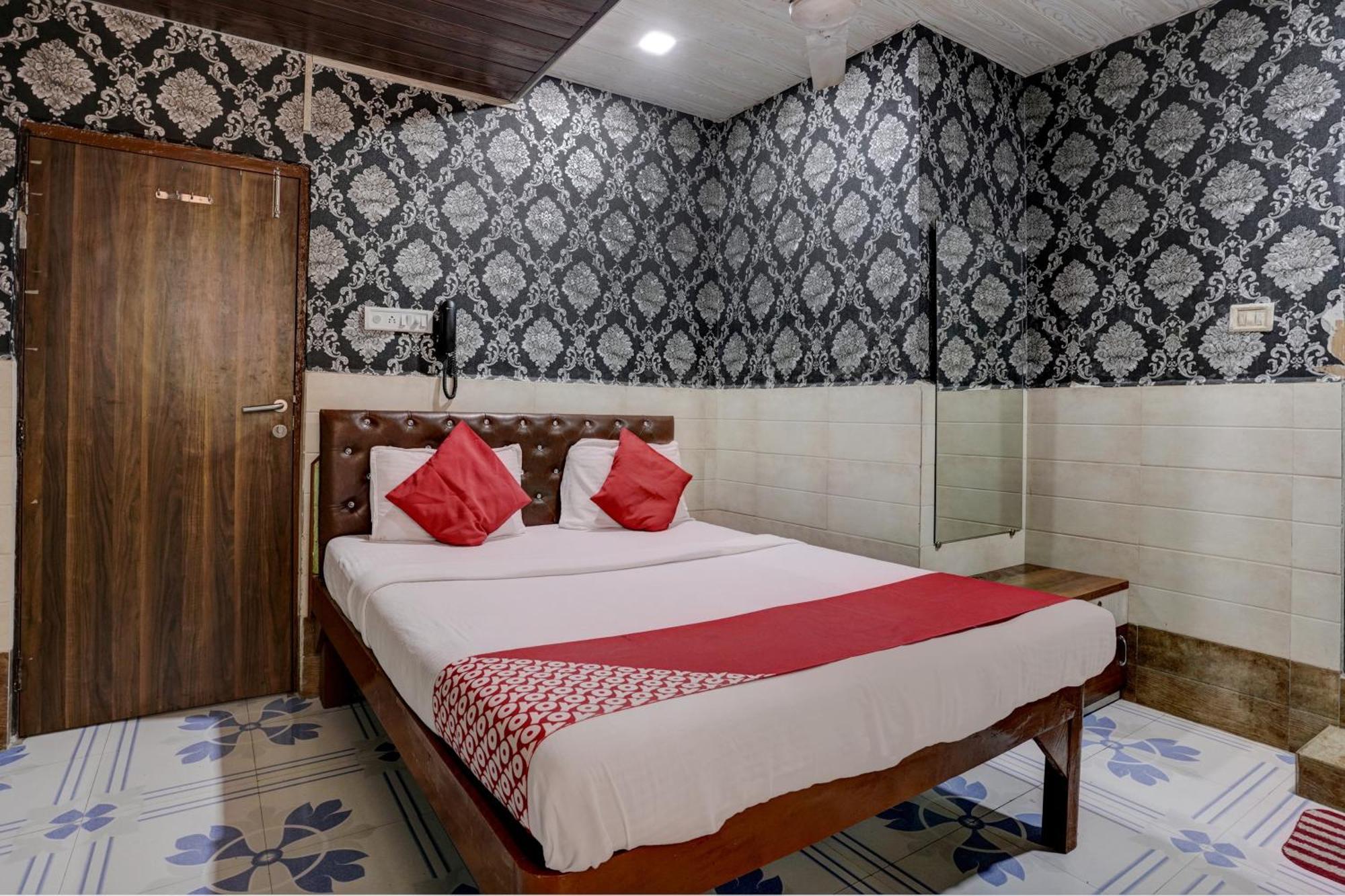 Hotel O Sapna Residency Мумбаи Экстерьер фото